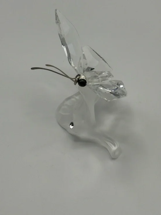 Swarovski Crystal Butterfly Figurine on Frosted Leaf - Picture 8 of 13